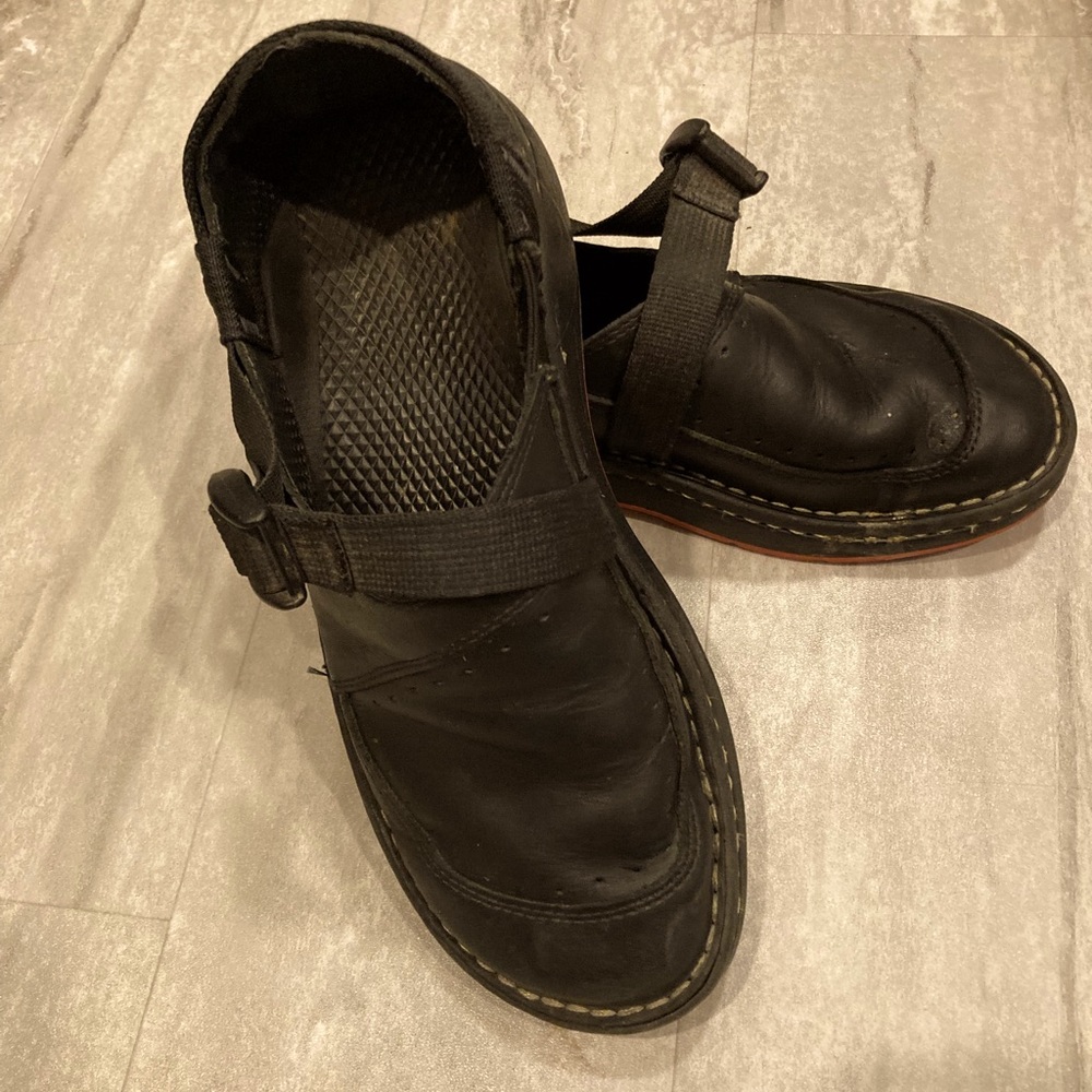Women’s size 8 Chaco shoes